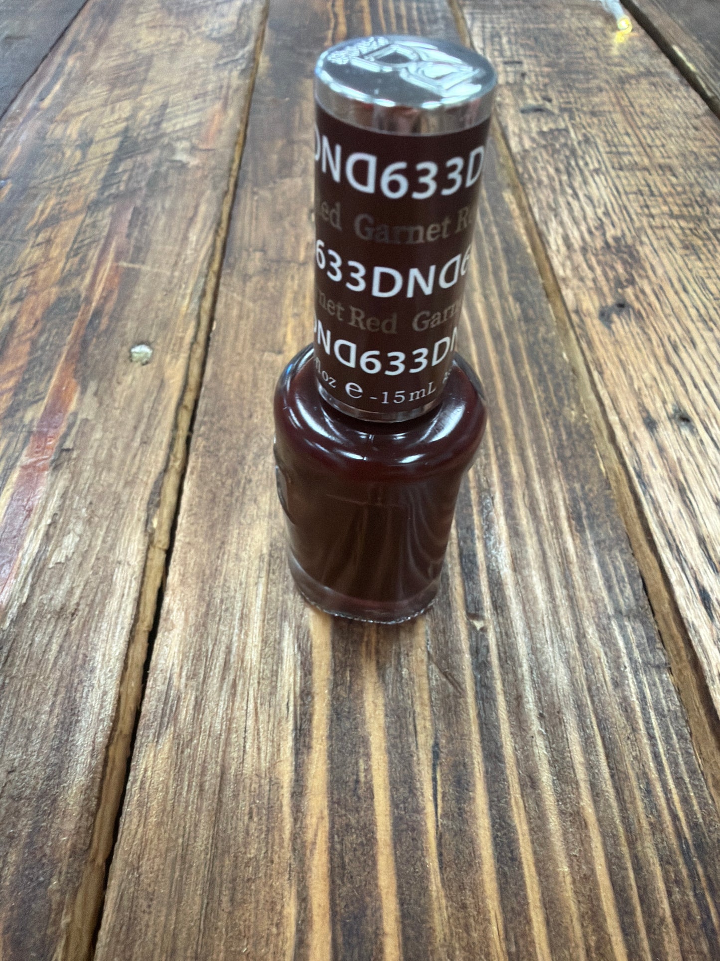 DND Daisy 633 Garnet Red nail polish