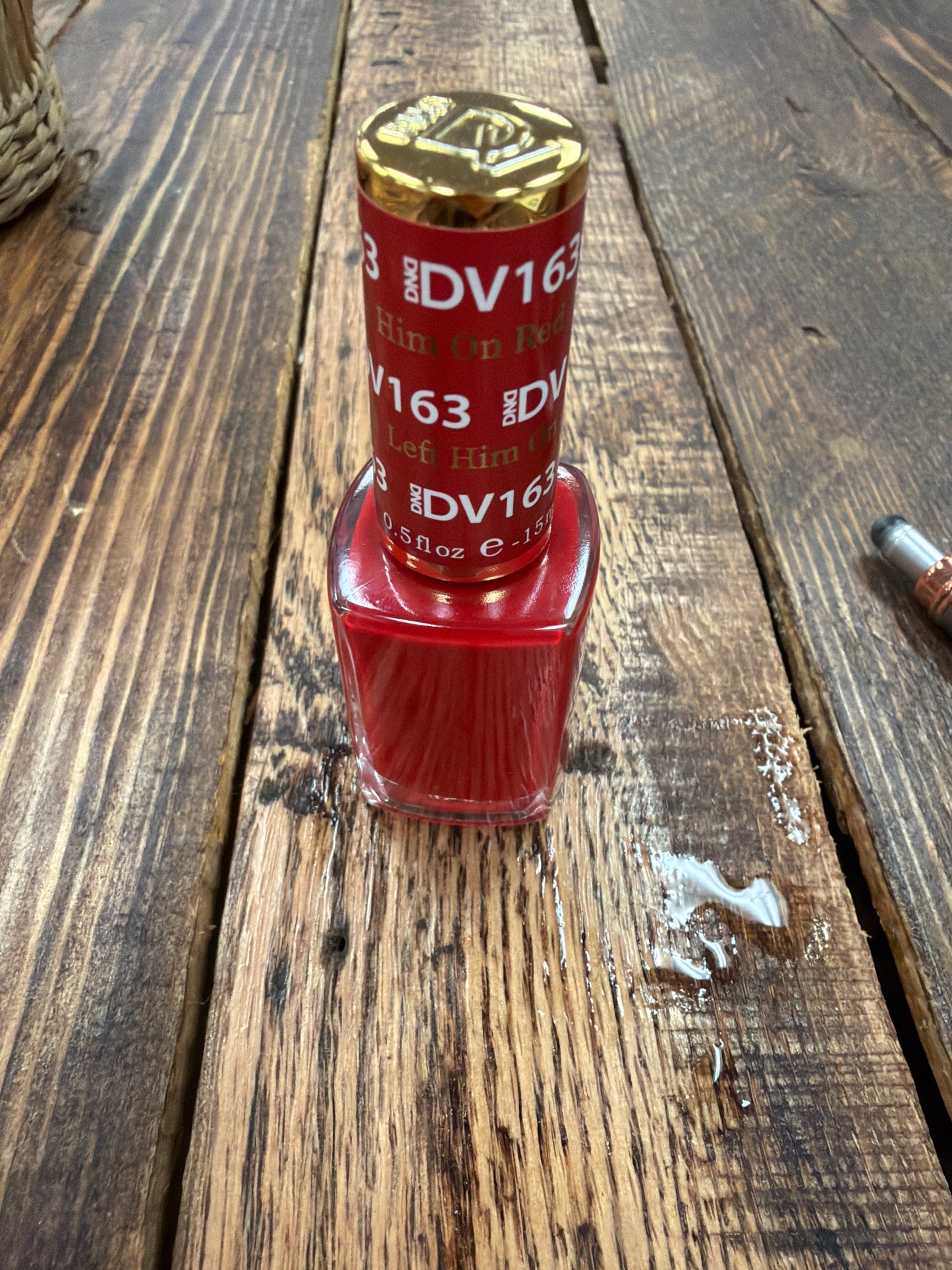 DND DIVA DV163 Left him on red nail polish