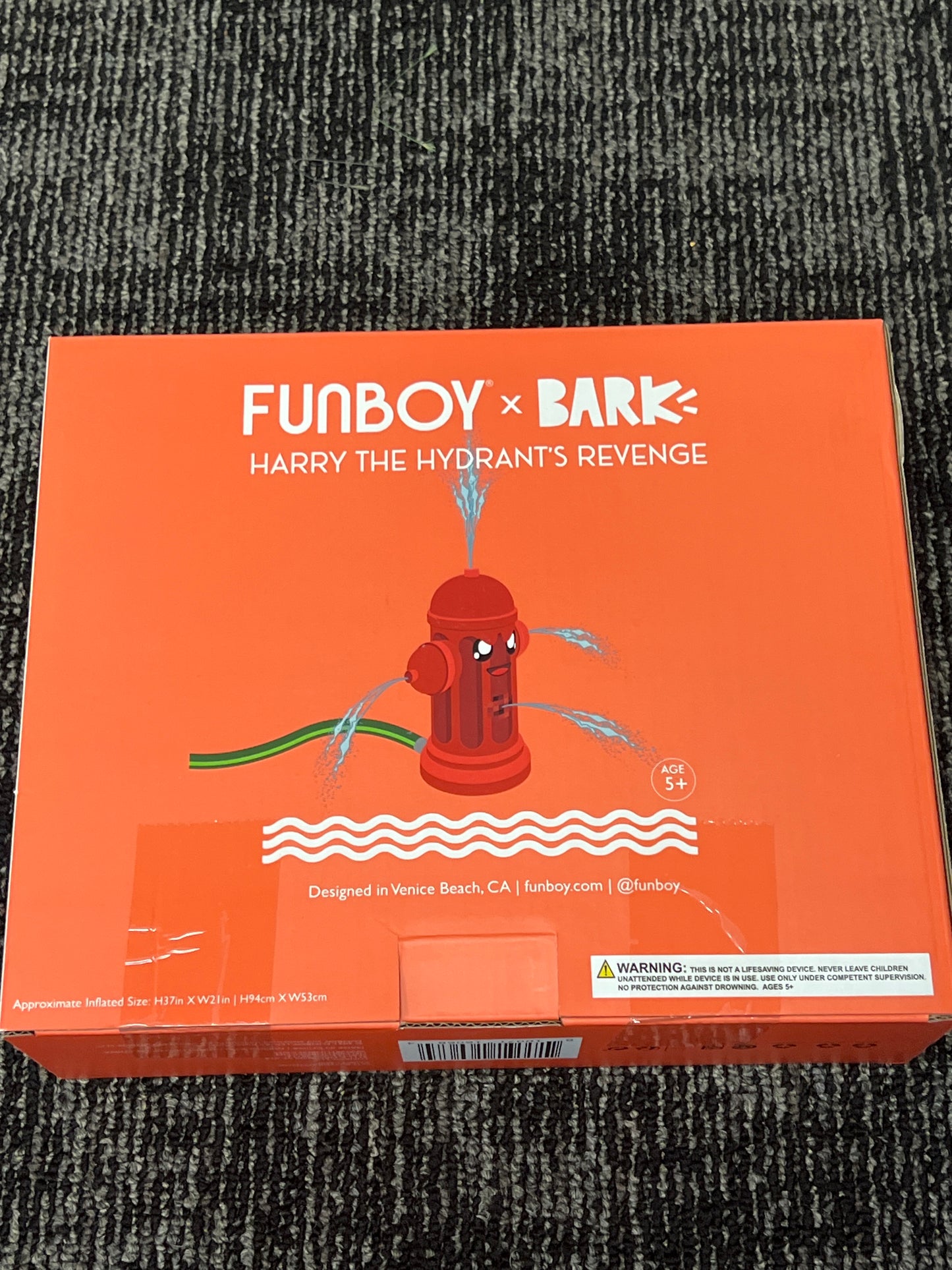 Bark Funboy hydrant sprinkler