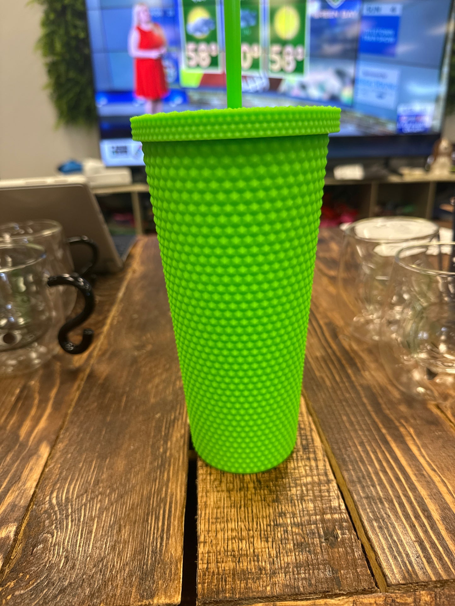 Ice Sipper Studded Cup