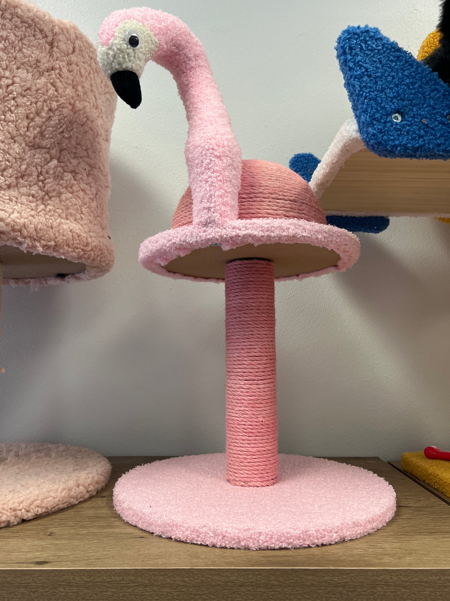 Novelty-Themed Cat Tree/Tower/Scratcher