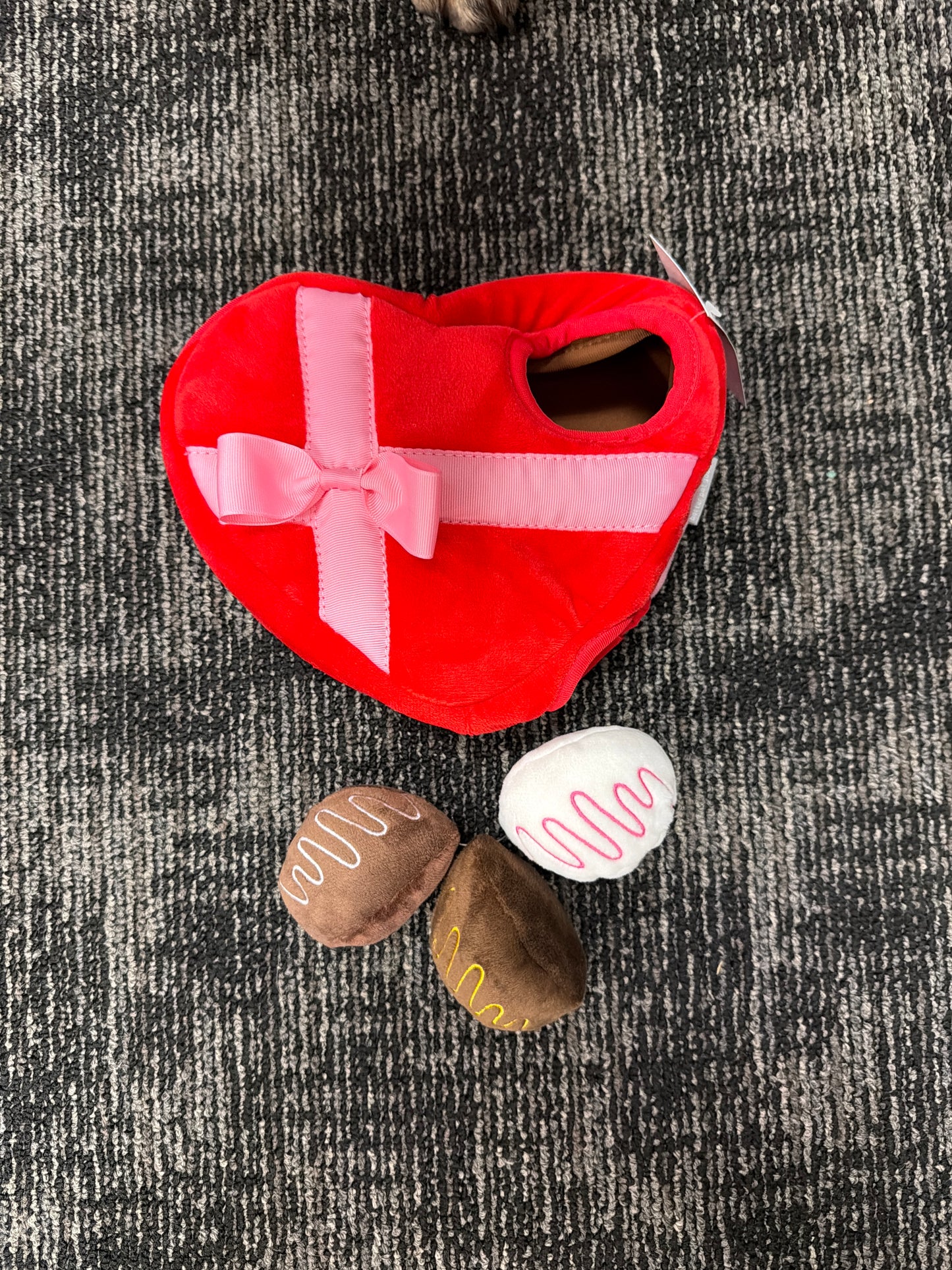 Valentine box of chocolates hide & seek puzzle dog toy