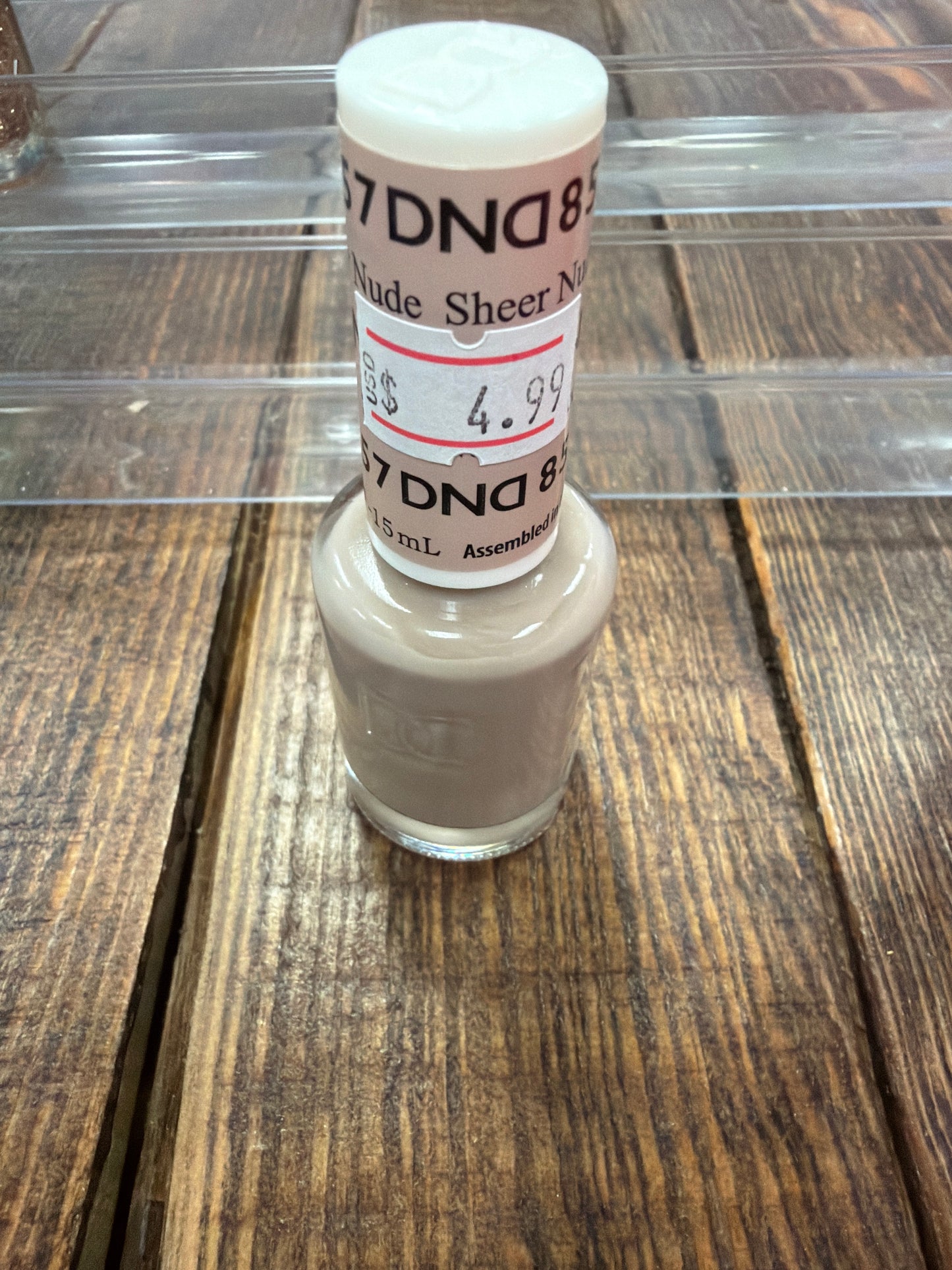 DND DD DAISY 857 sheer nude nail polish
