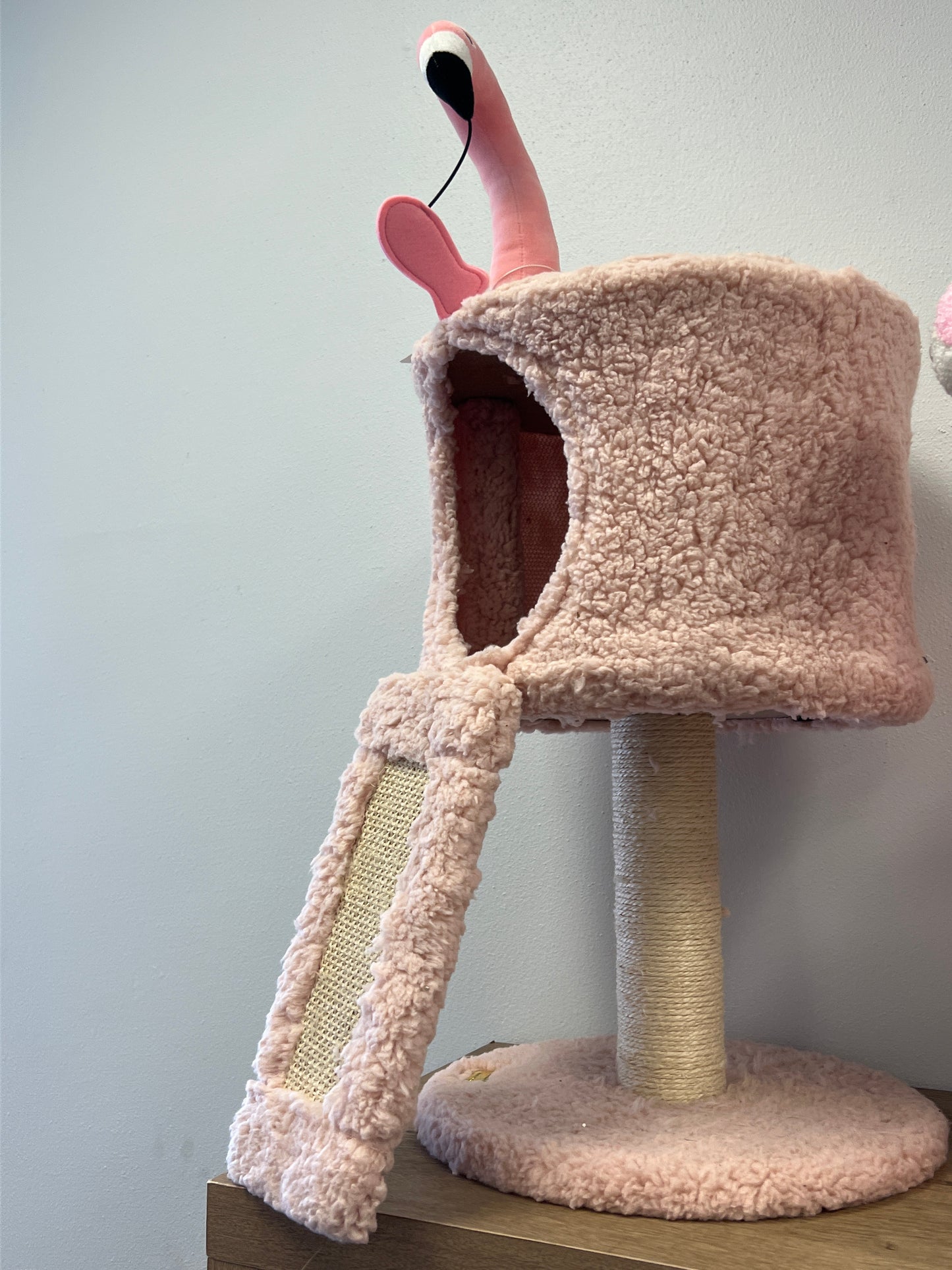 Novelty-Themed Cat Tree/Tower/Scratcher