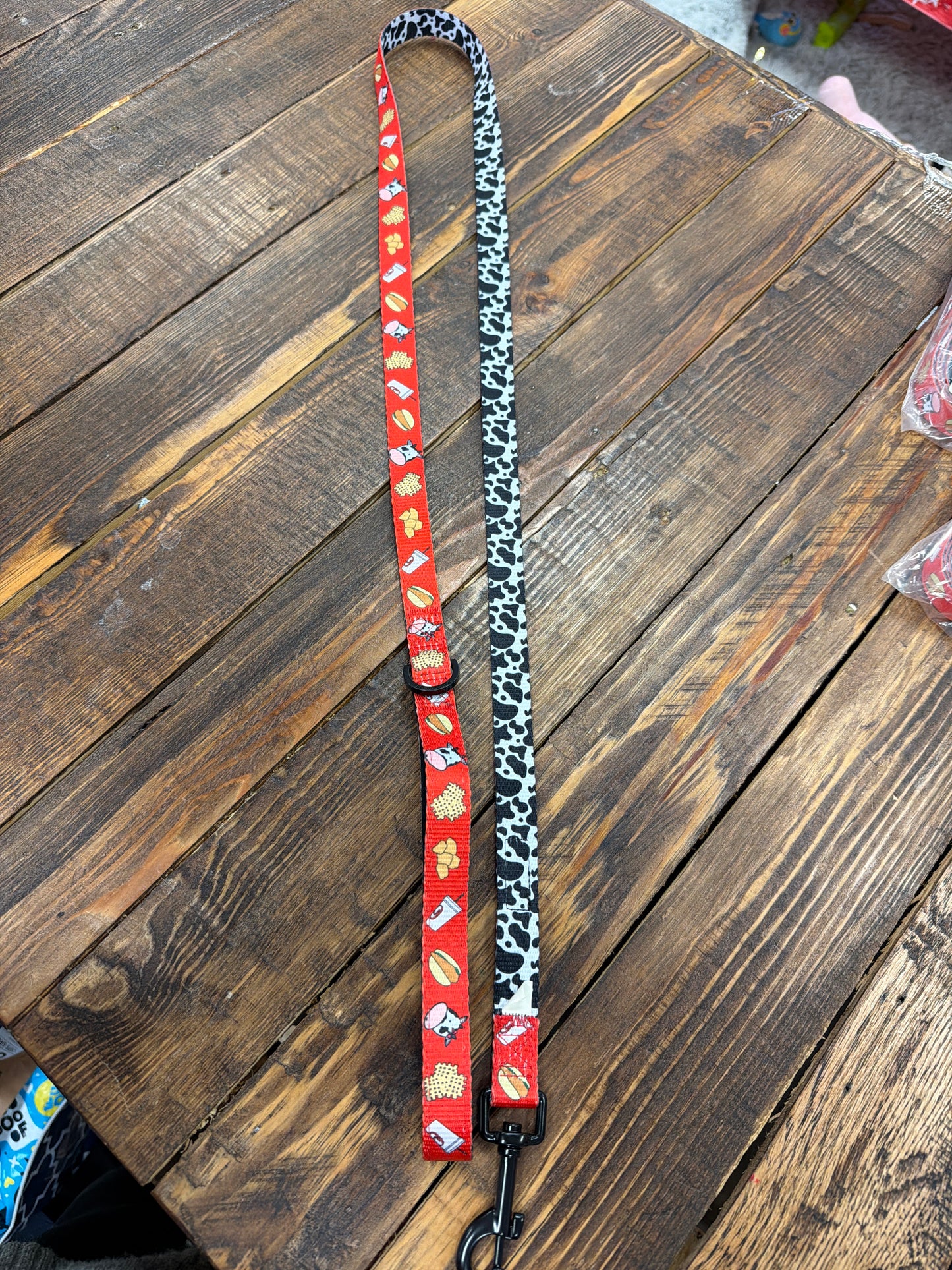 Pet Scout Shop reversible medium lead leash cow/fried chicken 5ft long