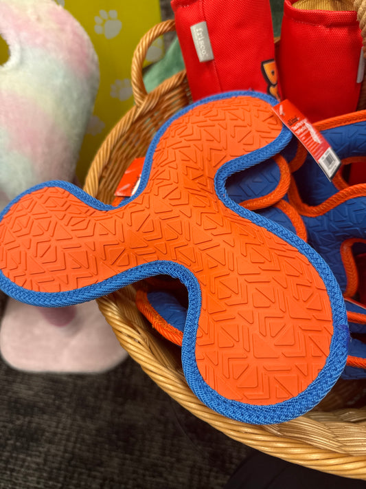Toss and Play Tri-Flyer no squeak, bow dog toy