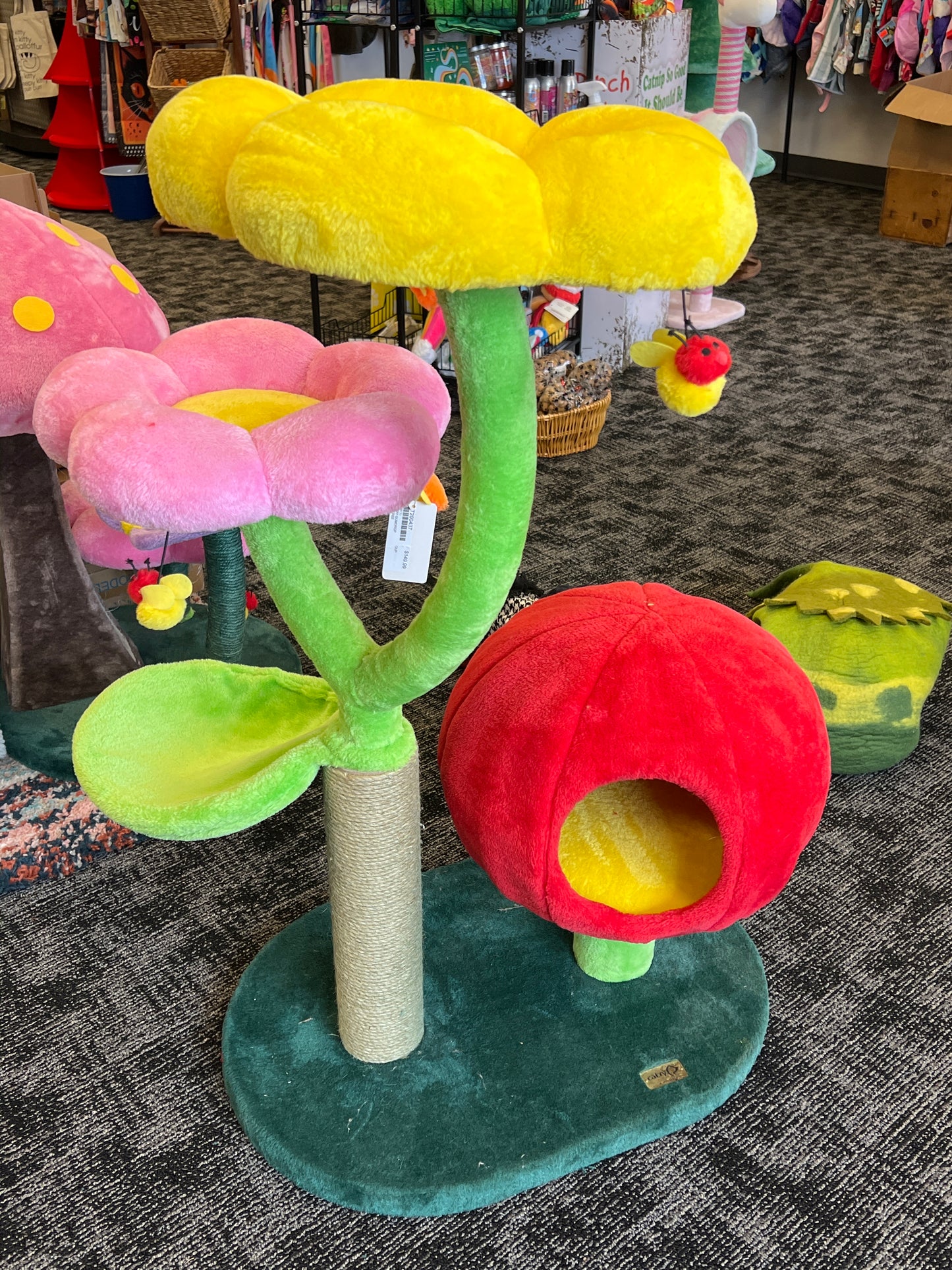 Novelty-Themed Cat Tree/Tower/Scratcher