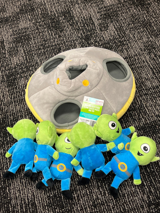 Flying saucer aliens plush puzzle hide and seek dog toy medium large