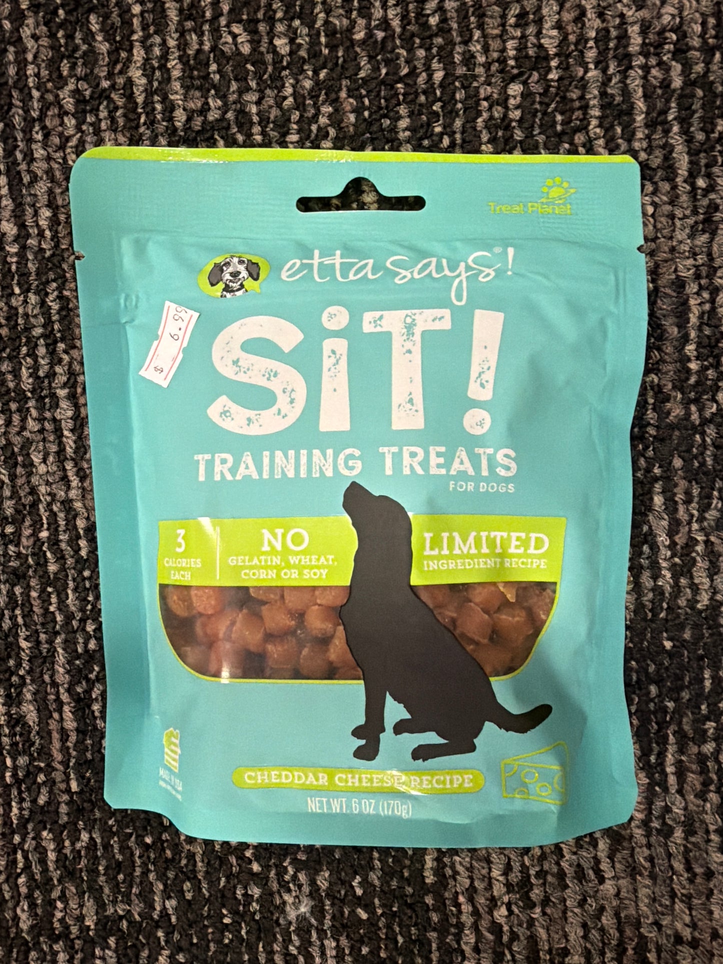 Etta Says! Sit! Training treats cheddar cheese 6oz